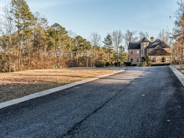 7611 Regency Circle, Sandy Springs, Georgia 30350, 5 Bedrooms Bedrooms, ,5 BathroomsBathrooms,Residential,Sold,7611 Regency Circle,6992059