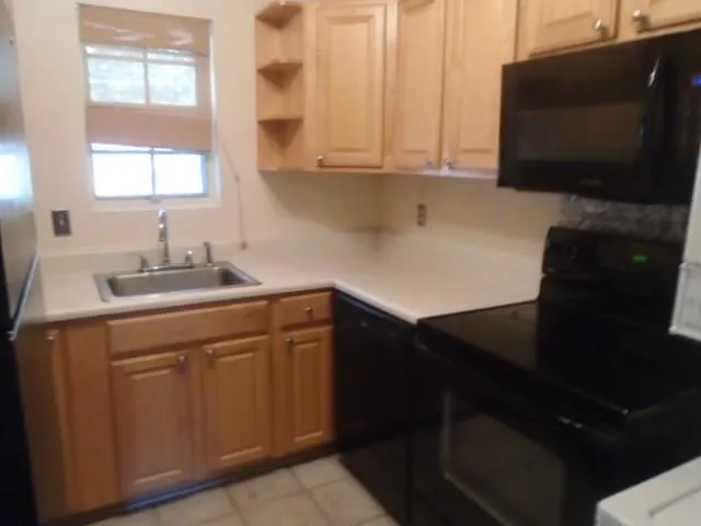 5525 Kingsport Drive, Sandy Springs, Georgia 30342, 2 Bedrooms Bedrooms, ,1 BathroomBathrooms,Residential,Sold,5525 Kingsport Drive,6095727