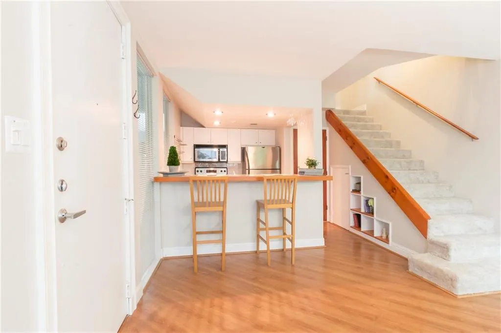 287 14th Street Nw Unit 13, Atlanta, Georgia 30318, 2 Bedrooms Bedrooms, ,1 BathroomBathrooms,Residential,Sold,287 14th Street Nw Unit 13,5905072