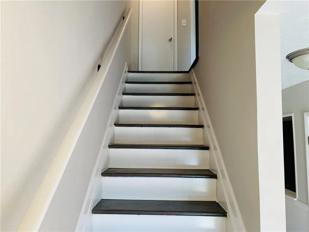 6700 Roswell Road Unit 29e, Atlanta, Georgia 30328, 2 Bedrooms Bedrooms, ,1 BathroomBathrooms,Residential,Sold,6700 Roswell Road Unit 29e,6679663