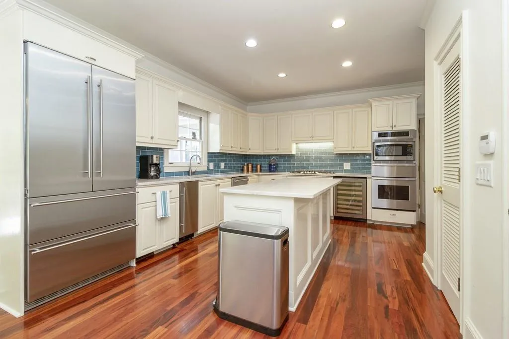 140 Spalding Creek Court, Sandy Springs, Georgia 30350, 5 Bedrooms Bedrooms, ,5 BathroomsBathrooms,Residential,Sold,140 Spalding Creek Court,6632177