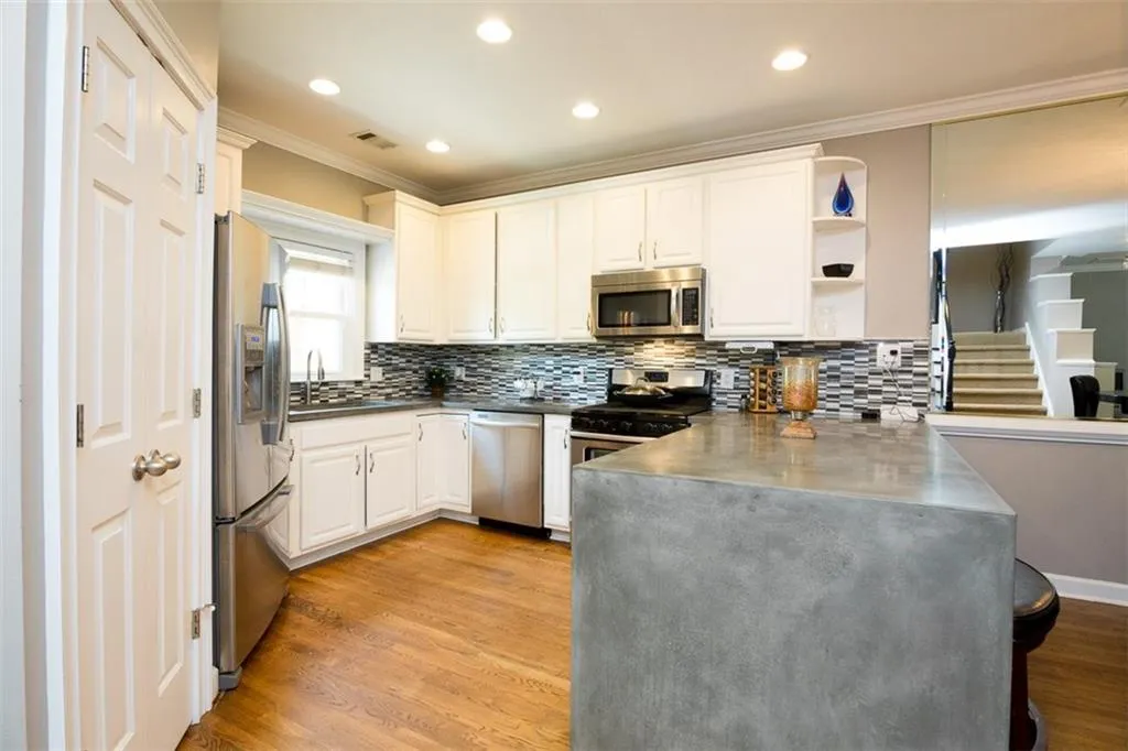 8615 Hope Mews Court, Atlanta, Georgia 30350, 2 Bedrooms Bedrooms, ,2 BathroomsBathrooms,Residential,Sold,8615 Hope Mews Court,6010413