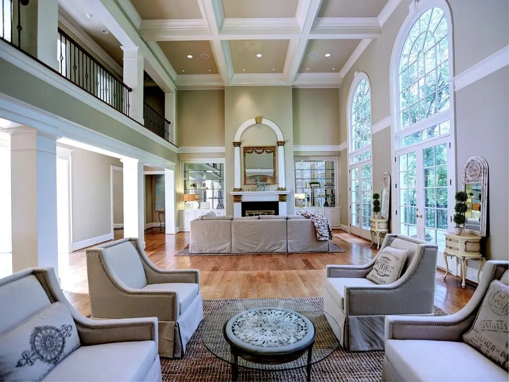 8305 Grogans Ferry Road, Sandy Springs, Georgia 30350, 4 Bedrooms Bedrooms, ,5 BathroomsBathrooms,Residential,Sold,8305 Grogans Ferry Road,6020481