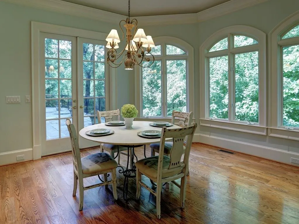 8305 Grogans Ferry Road, Sandy Springs, Georgia 30350, 4 Bedrooms Bedrooms, ,5 BathroomsBathrooms,Residential,Sold,8305 Grogans Ferry Road,6020481