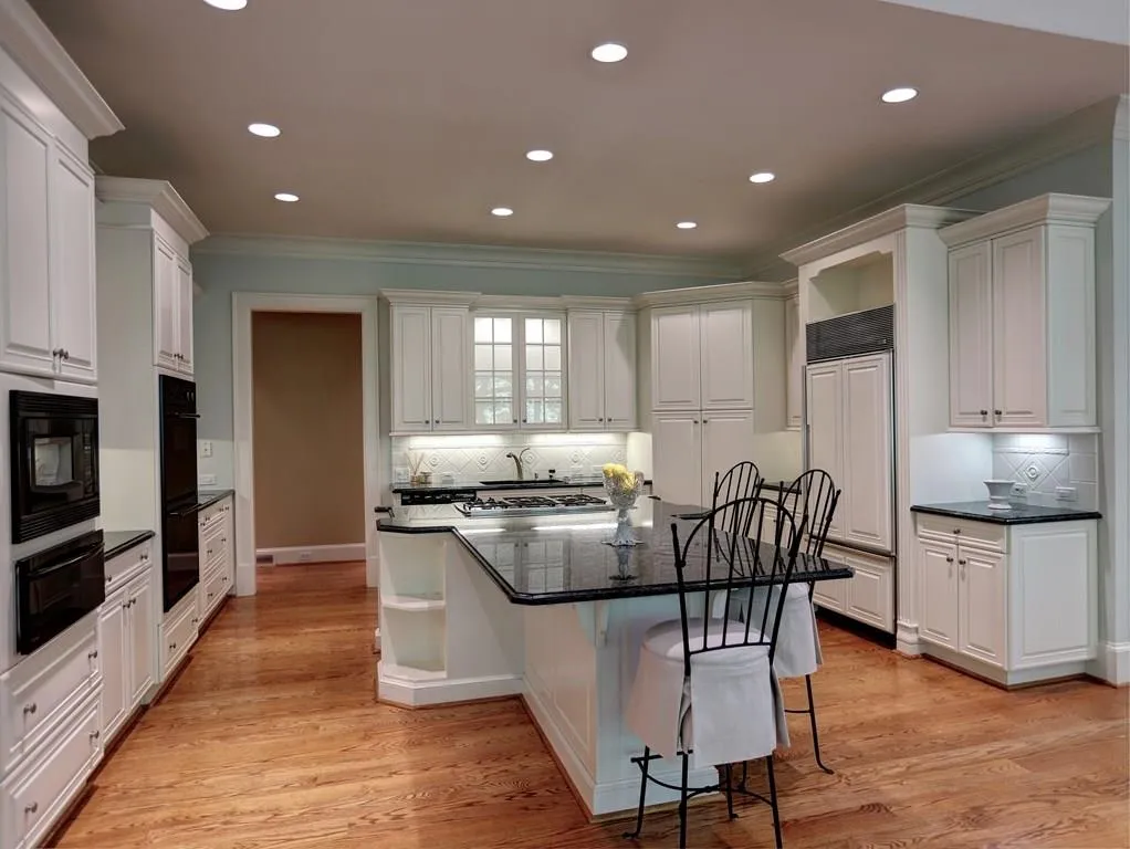 8305 Grogans Ferry Road, Sandy Springs, Georgia 30350, 4 Bedrooms Bedrooms, ,5 BathroomsBathrooms,Residential,Sold,8305 Grogans Ferry Road,6020481