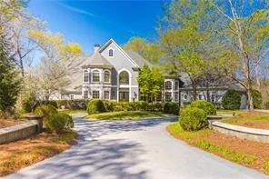 8305 Grogans Ferry Road, Sandy Springs, Georgia 30350, 4 Bedrooms Bedrooms, ,5 BathroomsBathrooms,Residential,Sold,8305 Grogans Ferry Road,6020481