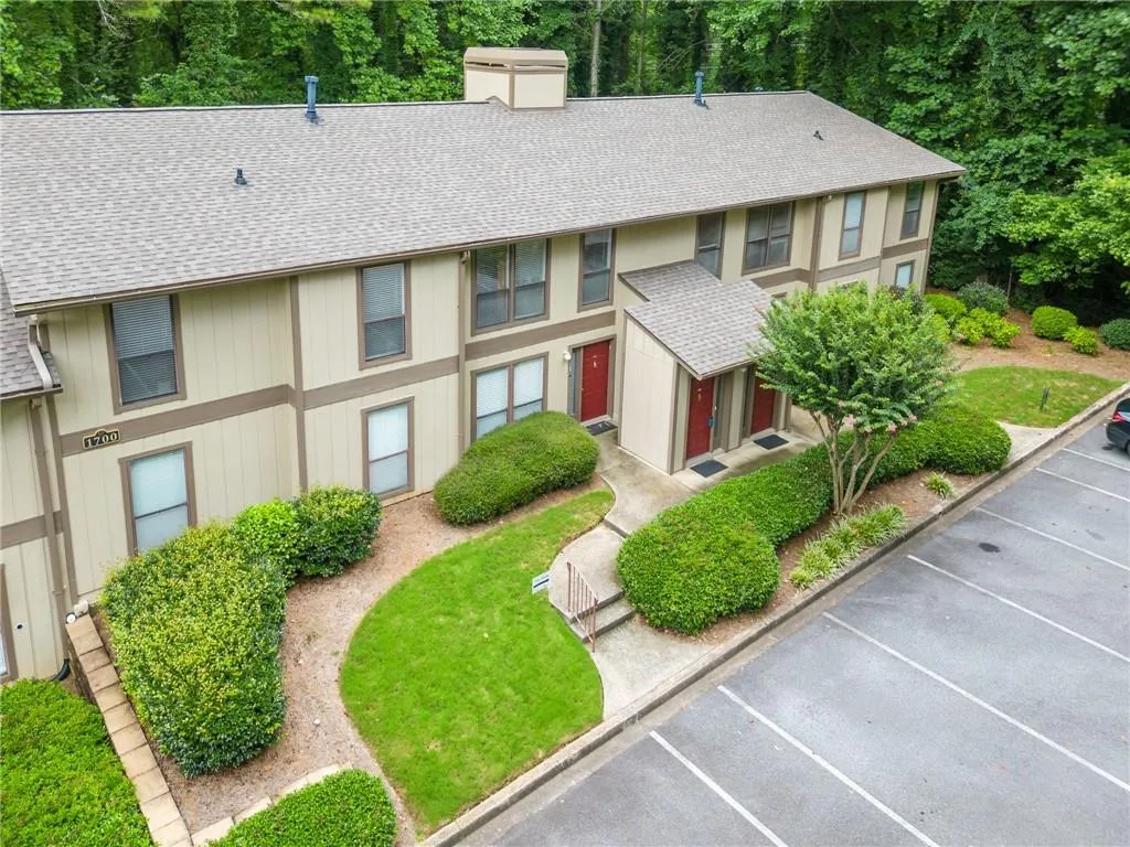 1706 Woodcliff Drive, Atlanta, Georgia 30350, 2 Bedrooms Bedrooms, ,2 BathroomsBathrooms,Residential,Sold,1706 Woodcliff Drive,7428685