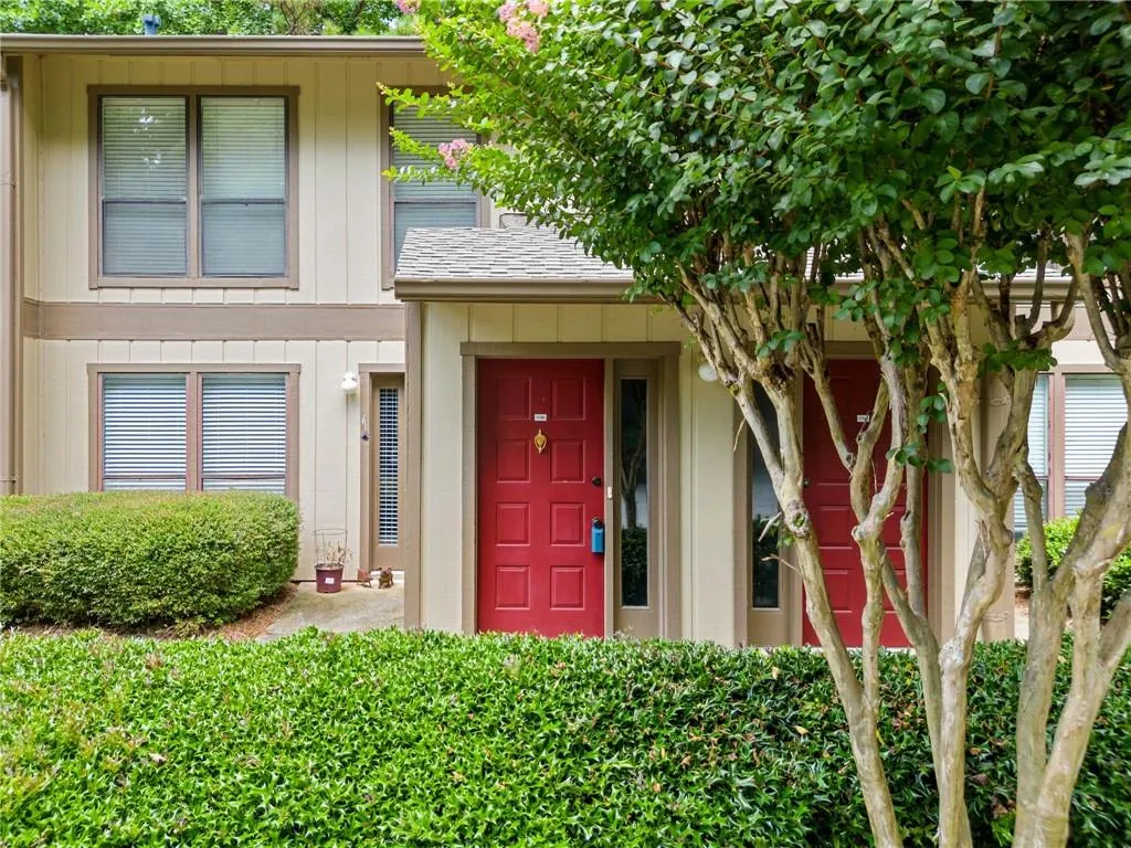 1706 Woodcliff Drive, Atlanta, Georgia 30350, 2 Bedrooms Bedrooms, ,2 BathroomsBathrooms,Residential,Sold,1706 Woodcliff Drive,7428685