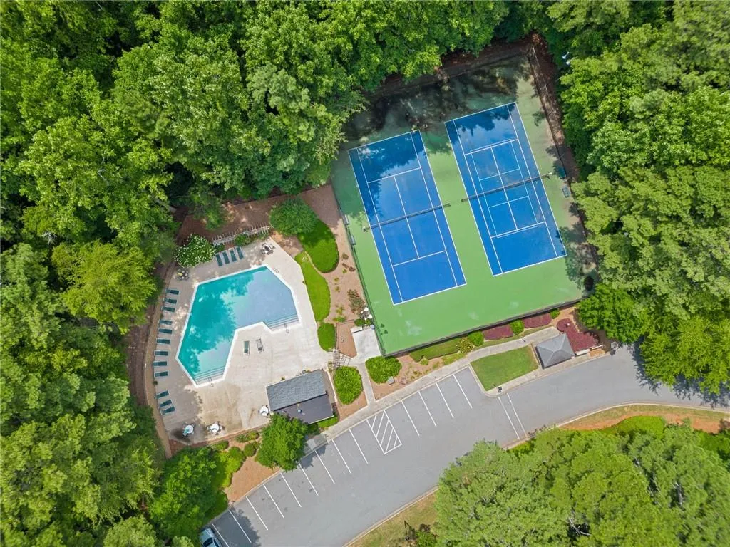 1706 Woodcliff Drive, Atlanta, Georgia 30350, 2 Bedrooms Bedrooms, ,2 BathroomsBathrooms,Residential,Sold,1706 Woodcliff Drive,7428685