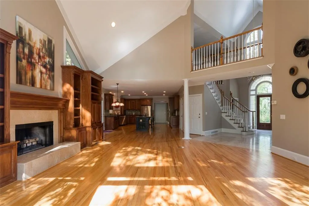4910 Spruce Bluff Drive, Sandy Springs, Georgia 30350, 6 Bedrooms Bedrooms, ,5 BathroomsBathrooms,Residential,Sold,4910 Spruce Bluff Drive,5751890