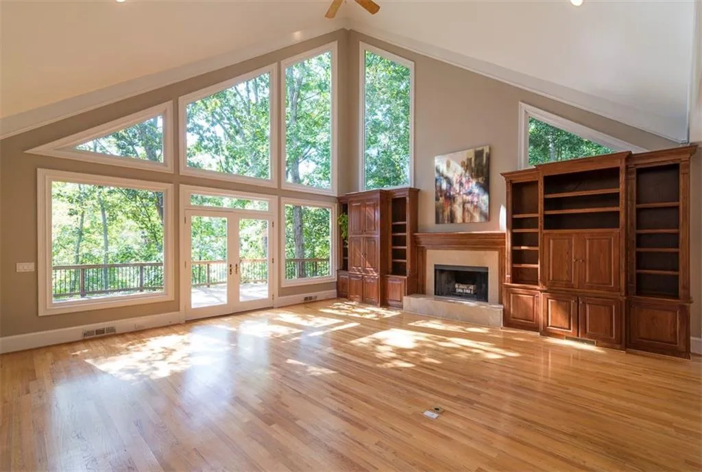 4910 Spruce Bluff Drive, Sandy Springs, Georgia 30350, 6 Bedrooms Bedrooms, ,5 BathroomsBathrooms,Residential,Sold,4910 Spruce Bluff Drive,5751890