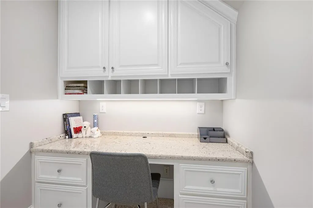 5660 Glen Errol Road, Atlanta, Georgia 30327, 4 Bedrooms Bedrooms, ,5 BathroomsBathrooms,Residential,Sold,5660 Glen Errol Road,7201382