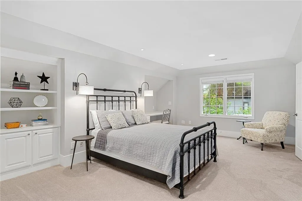 5660 Glen Errol Road, Atlanta, Georgia 30327, 4 Bedrooms Bedrooms, ,5 BathroomsBathrooms,Residential,Sold,5660 Glen Errol Road,7201382