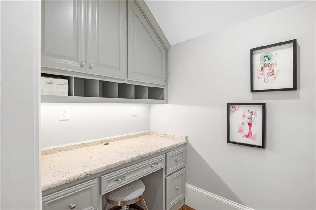 5660 Glen Errol Road, Atlanta, Georgia 30327, 4 Bedrooms Bedrooms, ,5 BathroomsBathrooms,Residential,Sold,5660 Glen Errol Road,7201382