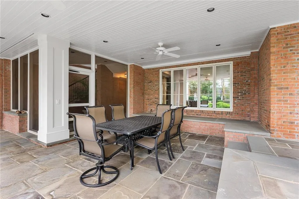 5660 Glen Errol Road, Atlanta, Georgia 30327, 4 Bedrooms Bedrooms, ,5 BathroomsBathrooms,Residential,Sold,5660 Glen Errol Road,7201382