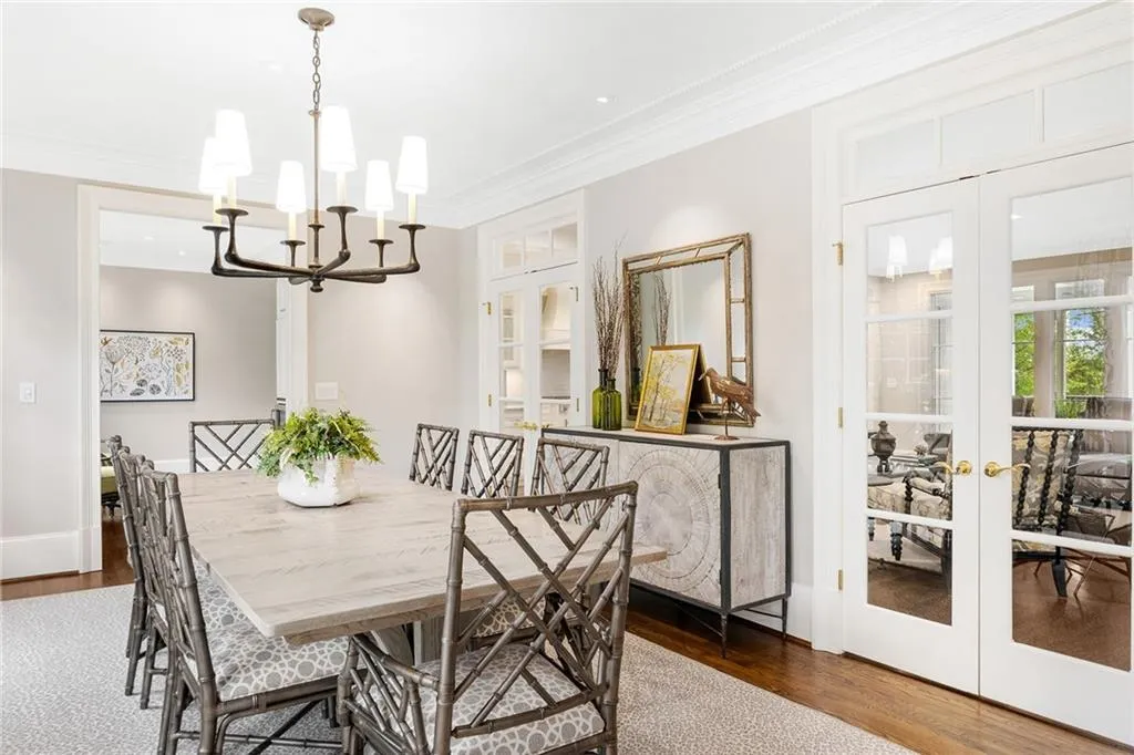 5660 Glen Errol Road, Atlanta, Georgia 30327, 4 Bedrooms Bedrooms, ,5 BathroomsBathrooms,Residential,Sold,5660 Glen Errol Road,7201382