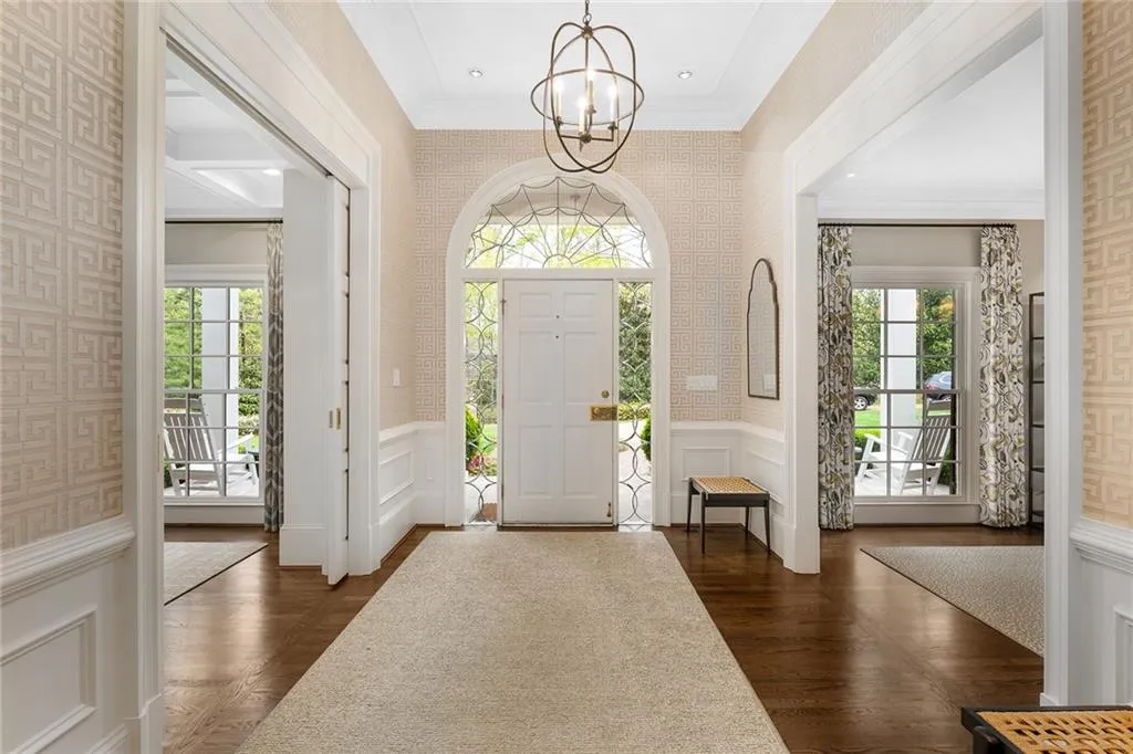 5660 Glen Errol Road, Atlanta, Georgia 30327, 4 Bedrooms Bedrooms, ,5 BathroomsBathrooms,Residential,Sold,5660 Glen Errol Road,7201382