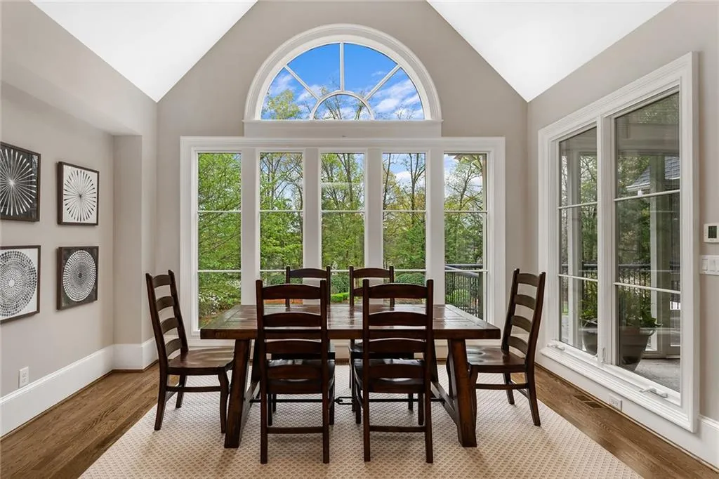 5660 Glen Errol Road, Atlanta, Georgia 30327, 4 Bedrooms Bedrooms, ,5 BathroomsBathrooms,Residential,Sold,5660 Glen Errol Road,7201382