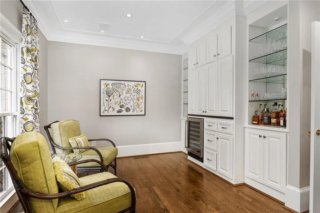 5660 Glen Errol Road, Atlanta, Georgia 30327, 4 Bedrooms Bedrooms, ,5 BathroomsBathrooms,Residential,Sold,5660 Glen Errol Road,7201382