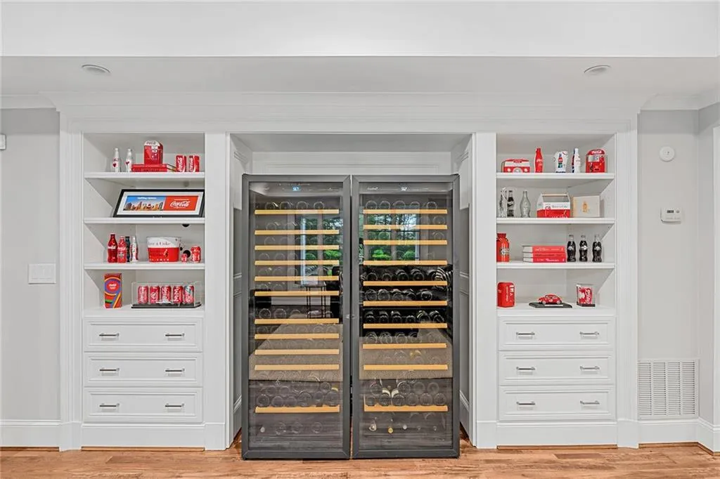 5660 Glen Errol Road, Atlanta, Georgia 30327, 4 Bedrooms Bedrooms, ,5 BathroomsBathrooms,Residential,Sold,5660 Glen Errol Road,7201382