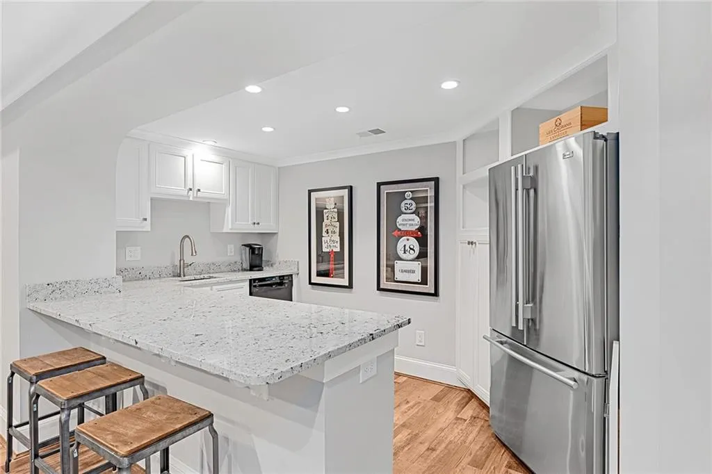 5660 Glen Errol Road, Atlanta, Georgia 30327, 4 Bedrooms Bedrooms, ,5 BathroomsBathrooms,Residential,Sold,5660 Glen Errol Road,7201382