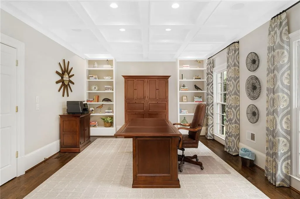 5660 Glen Errol Road, Atlanta, Georgia 30327, 4 Bedrooms Bedrooms, ,5 BathroomsBathrooms,Residential,Sold,5660 Glen Errol Road,7201382