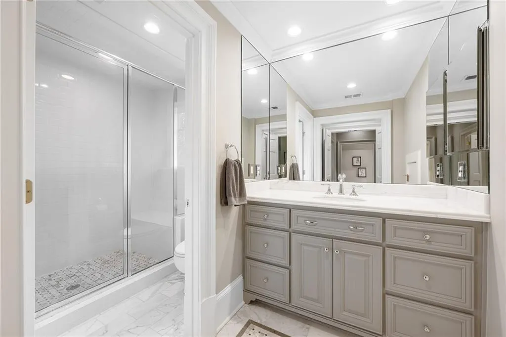 5660 Glen Errol Road, Atlanta, Georgia 30327, 4 Bedrooms Bedrooms, ,5 BathroomsBathrooms,Residential,Sold,5660 Glen Errol Road,7201382