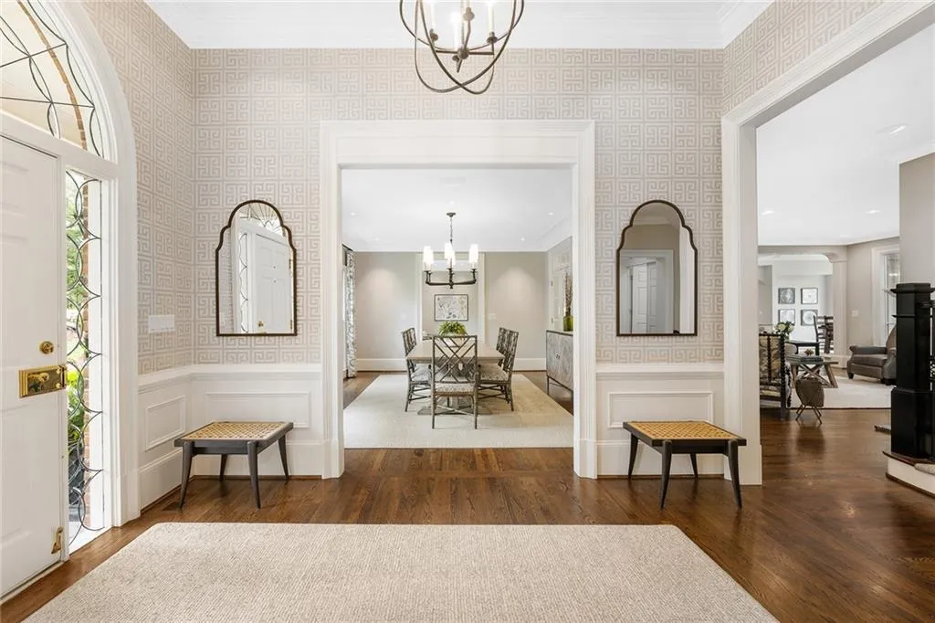 5660 Glen Errol Road, Atlanta, Georgia 30327, 4 Bedrooms Bedrooms, ,5 BathroomsBathrooms,Residential,Sold,5660 Glen Errol Road,7201382