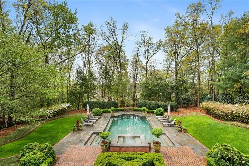 5660 Glen Errol Road, Atlanta, Georgia 30327, 4 Bedrooms Bedrooms, ,5 BathroomsBathrooms,Residential,Sold,5660 Glen Errol Road,7201382