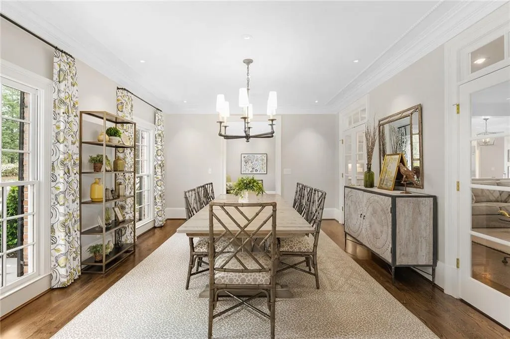 5660 Glen Errol Road, Atlanta, Georgia 30327, 4 Bedrooms Bedrooms, ,5 BathroomsBathrooms,Residential,Sold,5660 Glen Errol Road,7201382