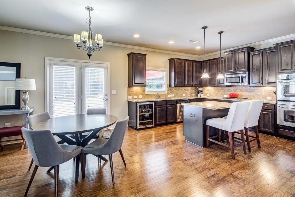 7795 Stratford Lane, Sandy Springs, Georgia 30350, 5 Bedrooms Bedrooms, ,4 BathroomsBathrooms,Residential,Sold,7795 Stratford Lane,6048106