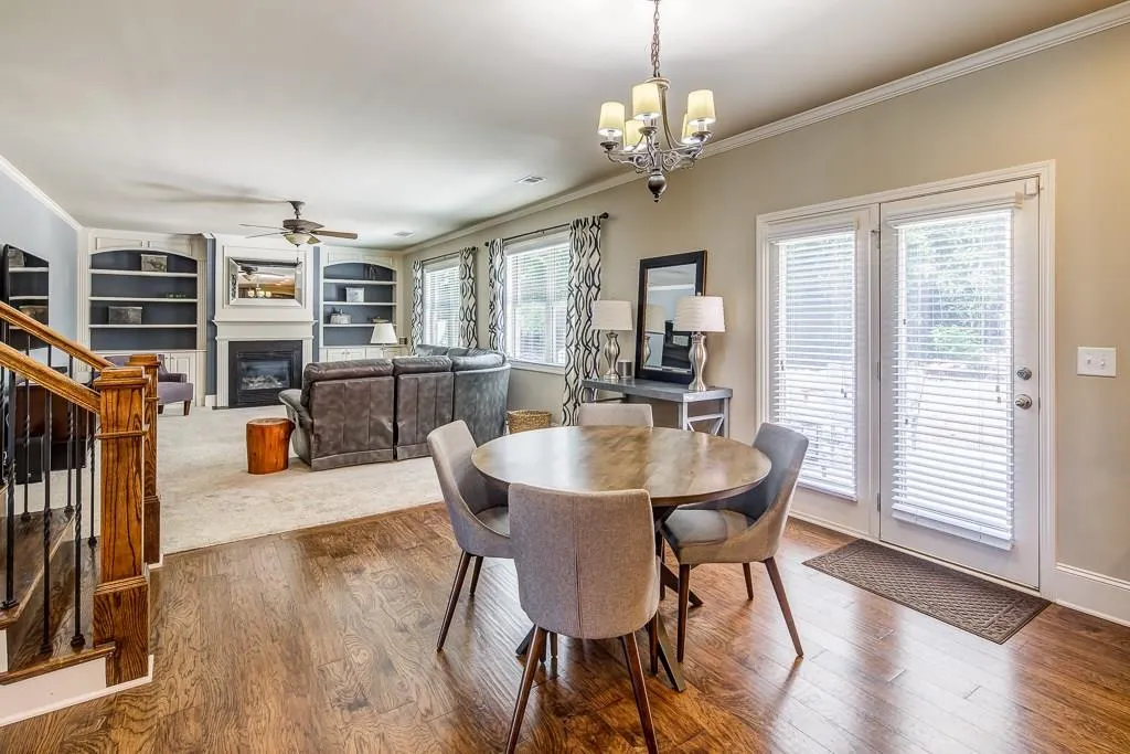7795 Stratford Lane, Sandy Springs, Georgia 30350, 5 Bedrooms Bedrooms, ,4 BathroomsBathrooms,Residential,Sold,7795 Stratford Lane,6048106