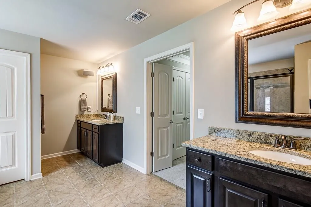 7795 Stratford Lane, Sandy Springs, Georgia 30350, 5 Bedrooms Bedrooms, ,4 BathroomsBathrooms,Residential,Sold,7795 Stratford Lane,6048106