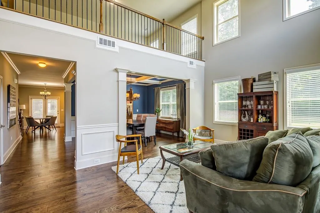 7795 Stratford Lane, Sandy Springs, Georgia 30350, 5 Bedrooms Bedrooms, ,4 BathroomsBathrooms,Residential,Sold,7795 Stratford Lane,6048106