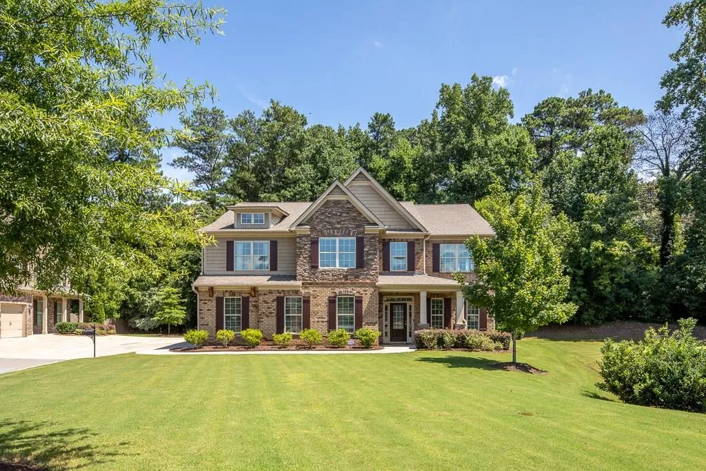 7795 Stratford Lane, Sandy Springs, Georgia 30350, 5 Bedrooms Bedrooms, ,4 BathroomsBathrooms,Residential,Sold,7795 Stratford Lane,6048106