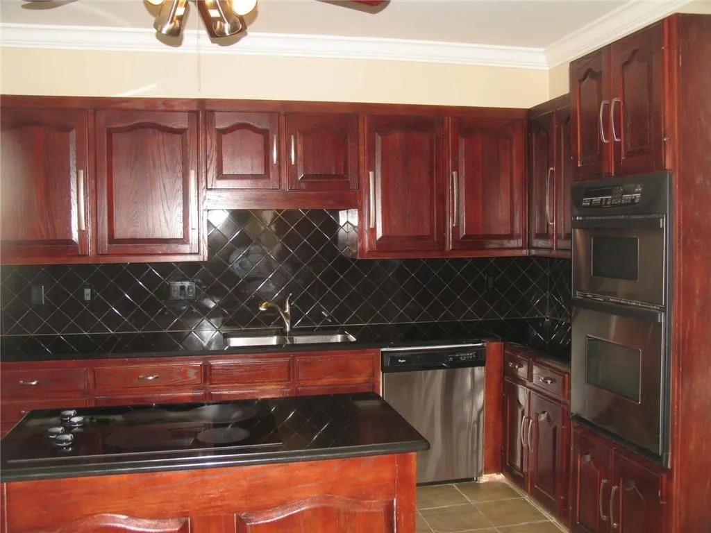 Atlanta, Georgia 30327, 3 Bedrooms Bedrooms, ,3 BathroomsBathrooms,Residential,Sold,5672160