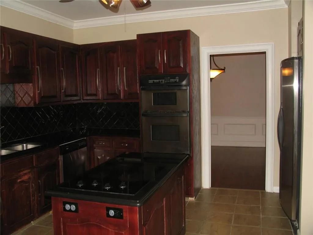 Atlanta, Georgia 30327, 3 Bedrooms Bedrooms, ,3 BathroomsBathrooms,Residential,Sold,5672160