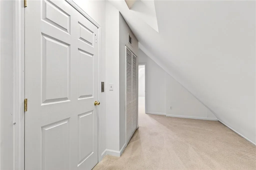 Off the office an additional bonus space - great as a hobby room, storage