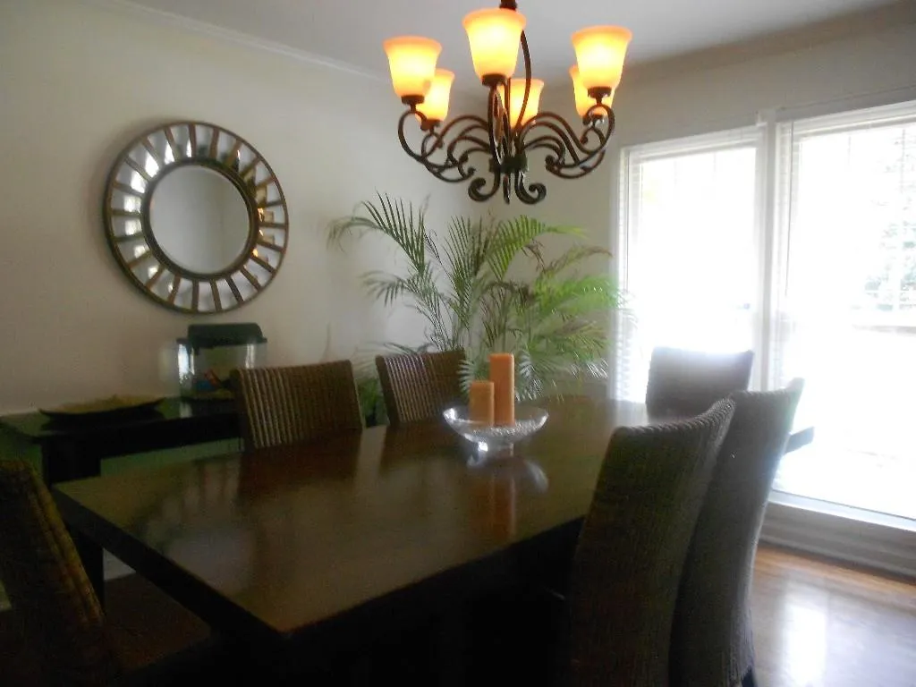 690 Glenforest Road, Atlanta, Georgia 30328, 4 Bedrooms Bedrooms, ,2 BathroomsBathrooms,Residential,Sold,690 Glenforest Road,5591211