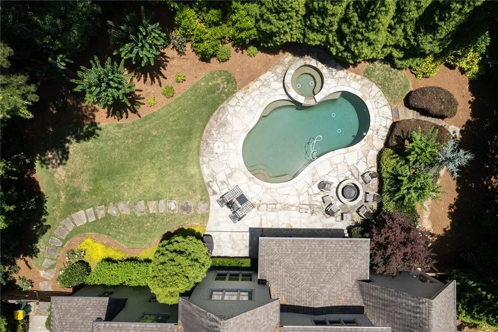5291 Lake Forrest Drive, Atlanta, Georgia 30342, 6 Bedrooms Bedrooms, ,6 BathroomsBathrooms,Residential,Sold,5291 Lake Forrest Drive,7110310