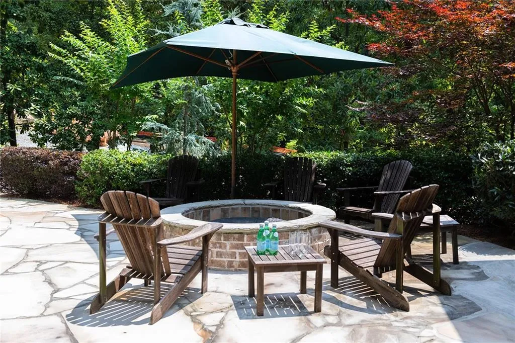 5291 Lake Forrest Drive, Atlanta, Georgia 30342, 6 Bedrooms Bedrooms, ,6 BathroomsBathrooms,Residential,Sold,5291 Lake Forrest Drive,7110310