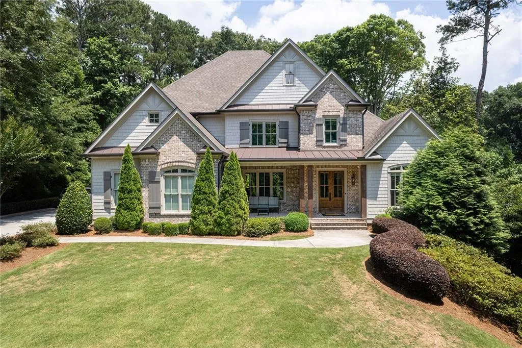 5291 Lake Forrest Drive, Atlanta, Georgia 30342, 6 Bedrooms Bedrooms, ,6 BathroomsBathrooms,Residential,Sold,5291 Lake Forrest Drive,7110310