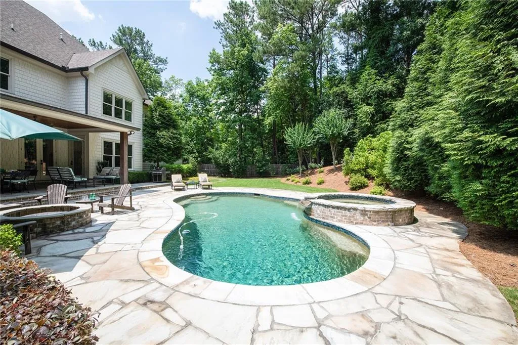 5291 Lake Forrest Drive, Atlanta, Georgia 30342, 6 Bedrooms Bedrooms, ,6 BathroomsBathrooms,Residential,Sold,5291 Lake Forrest Drive,7110310