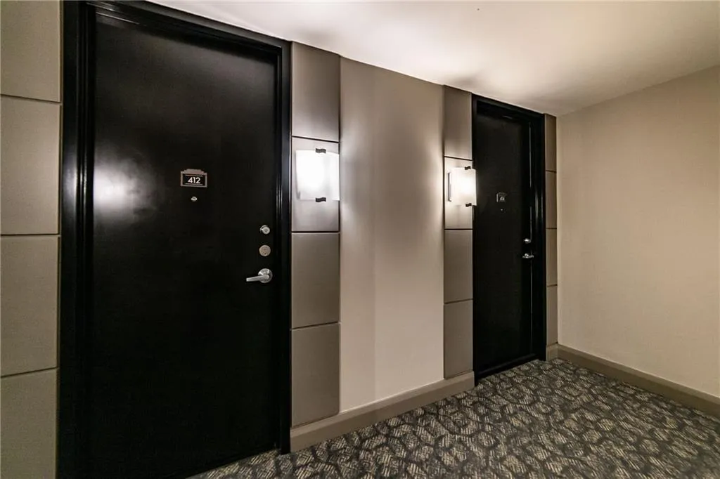 2626 Peachtree Road Nw Unit 412, Atlanta, Georgia 30305, 2 Bedrooms Bedrooms, ,2 BathroomsBathrooms,Residential,For Sale,2626 Peachtree Road Nw Unit 412,7611763
