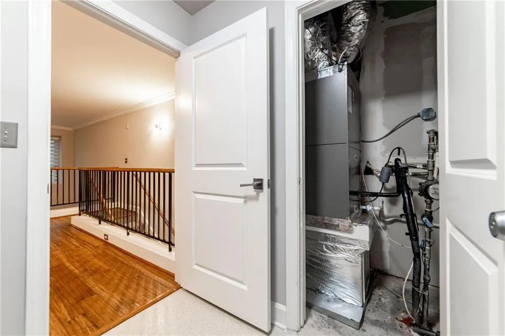 2626 Peachtree Road Nw Unit 412, Atlanta, Georgia 30305, 2 Bedrooms Bedrooms, ,2 BathroomsBathrooms,Residential,For Sale,2626 Peachtree Road Nw Unit 412,7611763