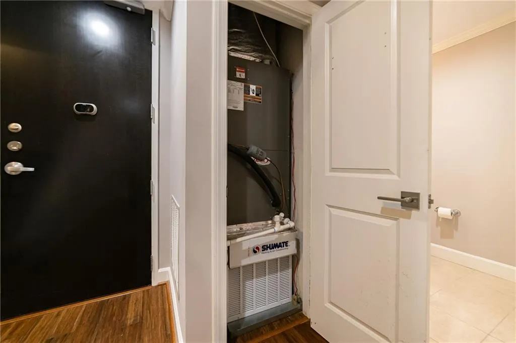 2626 Peachtree Road Nw Unit 412, Atlanta, Georgia 30305, 2 Bedrooms Bedrooms, ,2 BathroomsBathrooms,Residential,For Sale,2626 Peachtree Road Nw Unit 412,7611763