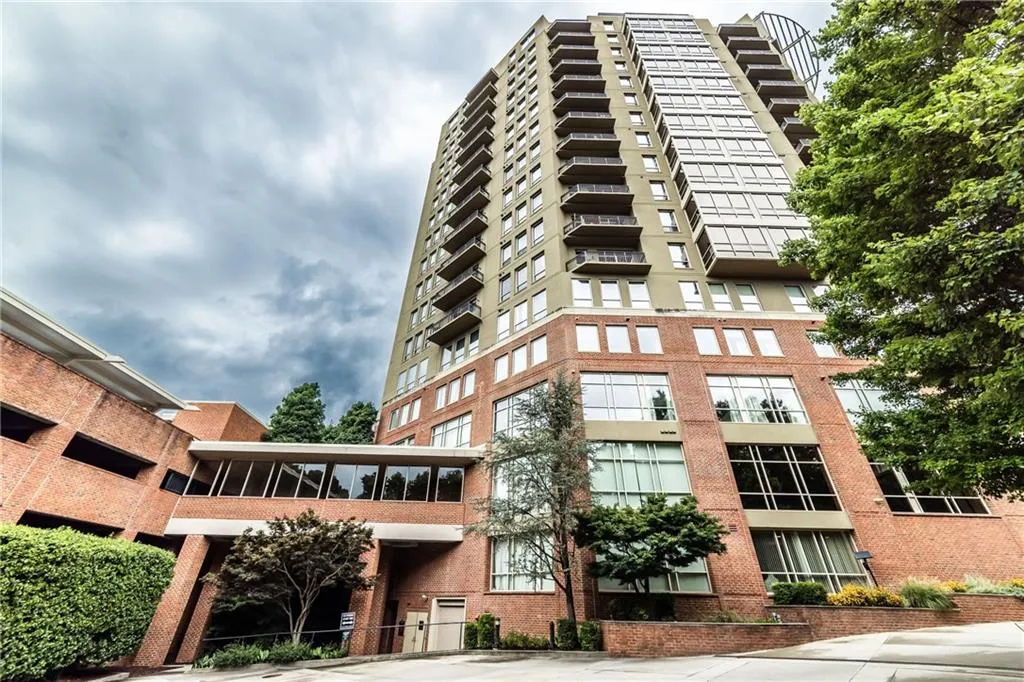 View of apartment building / complex