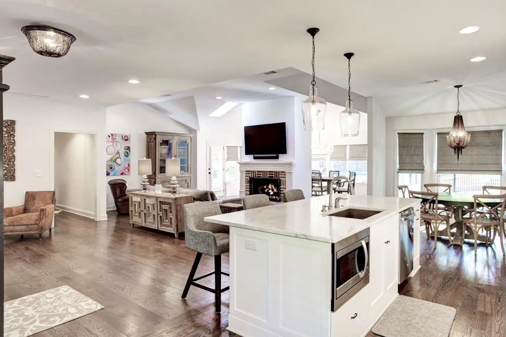 6275 River Shore Parkway, Atlanta, Georgia 30328, 4 Bedrooms Bedrooms, ,3 BathroomsBathrooms,Residential,Sold,6275 River Shore Parkway,5998654