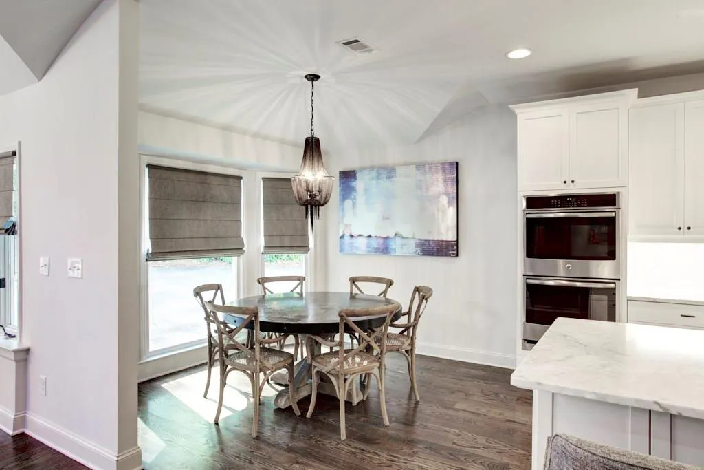 6275 River Shore Parkway, Atlanta, Georgia 30328, 4 Bedrooms Bedrooms, ,3 BathroomsBathrooms,Residential,Sold,6275 River Shore Parkway,5998654