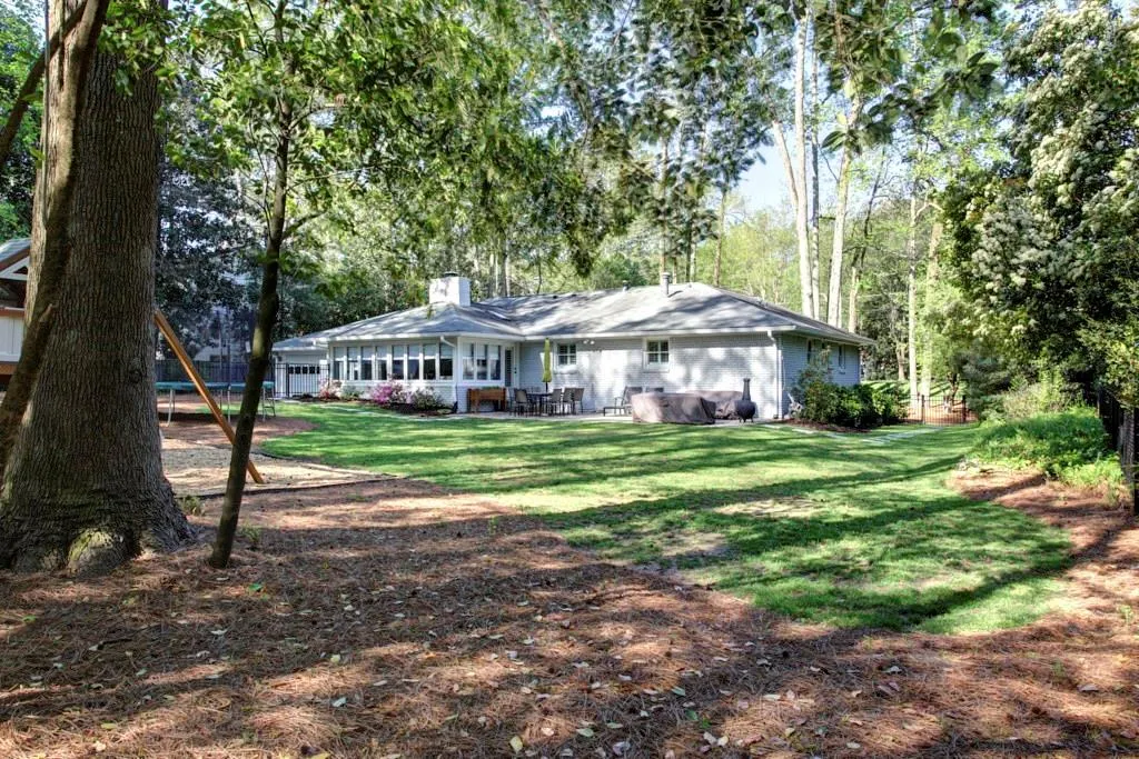 6275 River Shore Parkway, Atlanta, Georgia 30328, 4 Bedrooms Bedrooms, ,3 BathroomsBathrooms,Residential,Sold,6275 River Shore Parkway,5998654